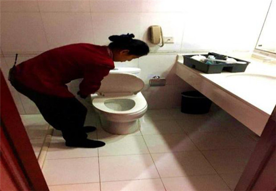 我們?cè)谄椒驳膷徫簧舷蜃鎳赣H致敬2.jpg